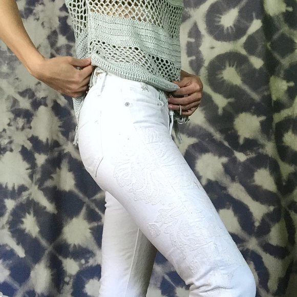 Madewell embroidered mid-rise jeans, 24 - Picture 5 of 13